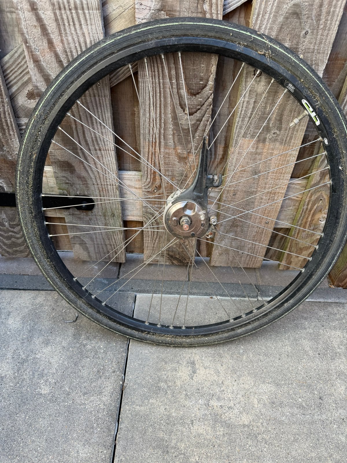 Voorwiel 28 inch Shimano rollerbrake naafdynamo, Fietsen en Brommers, Fietsonderdelen, Ophalen of Verzenden, Gebruikt, Stadsfiets