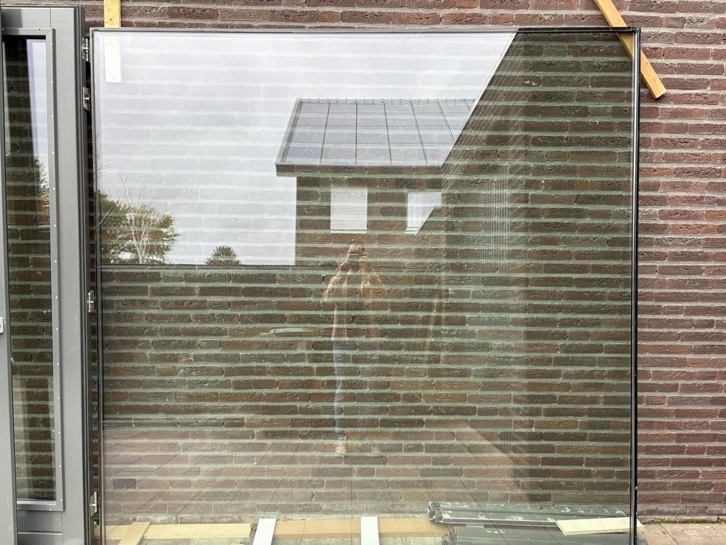 Gratis Veiligheidsglas raam 225x227 cm, Doe-het-zelf en Verbouw, Glas en Ramen, Gebruikt, Gevelraam of Ruit, 160 cm of meer, Veiligheidsglas