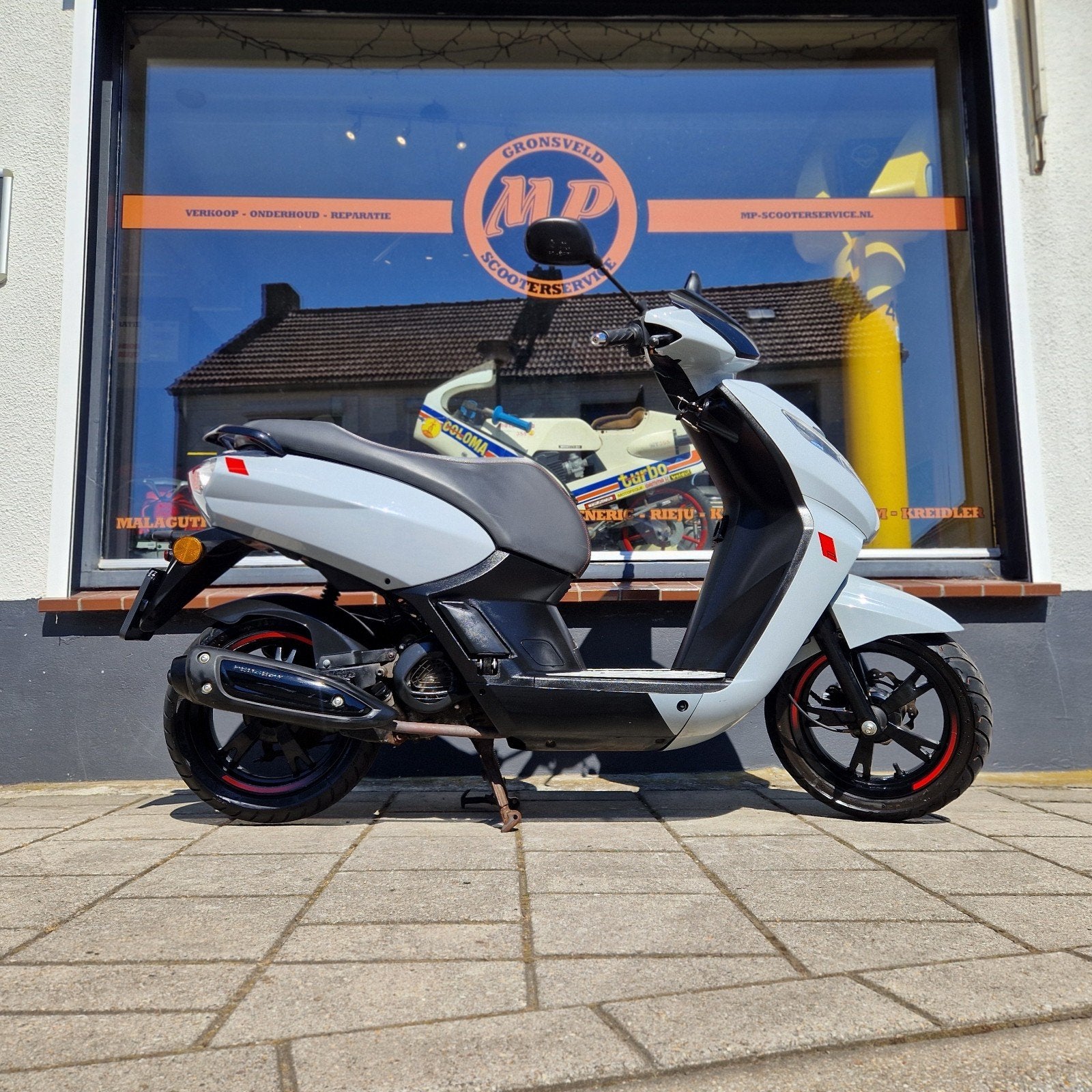 Te koop peugeot kisbee rs snor 25km injectie, Ophalen of Verzenden