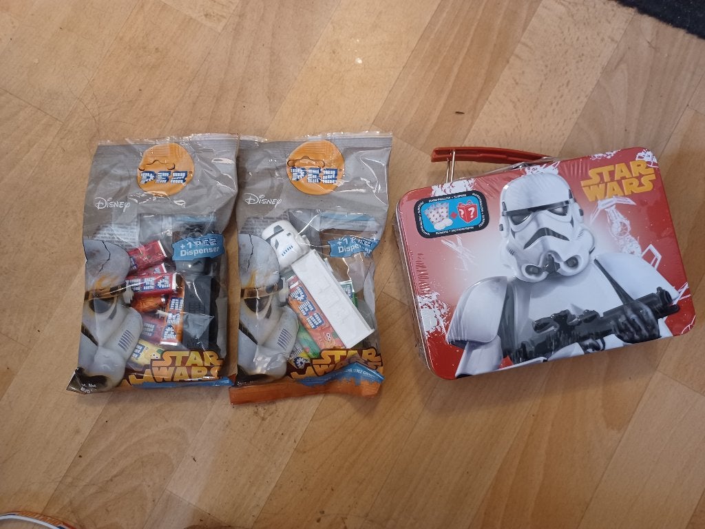 Disney Star Wars broodtrommel 2 x PEZ Star Wars darht vader, Verzamelen, Ophalen, Nieuw