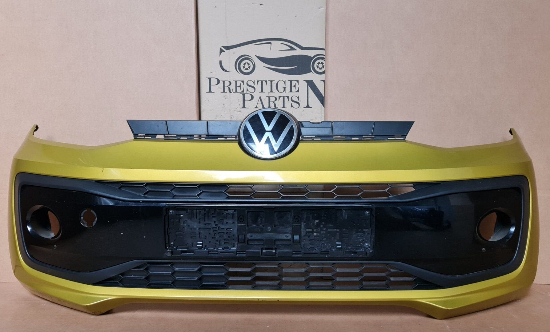 Voorbumper VW UP Facelift HONEY YELLOW 1S0807221F bj.2017, Auto-onderdelen, Gebruikt, -, Voor, -
