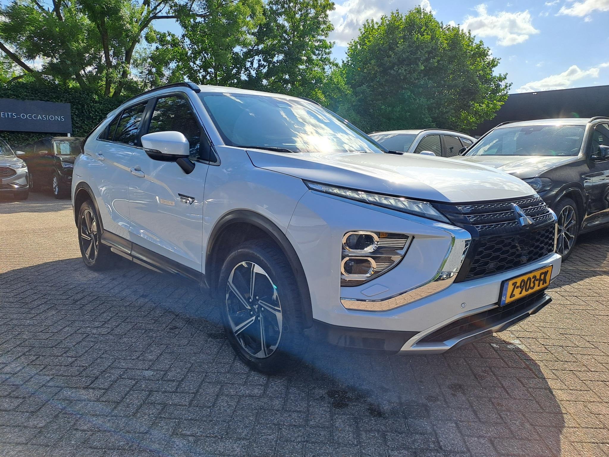 Mitsubishi Eclipse Cross 2.4 PHEV Intense+ | PLUG IN | NAVIG, Automaat, 14 kWh, Euro 6, 4 cilinders