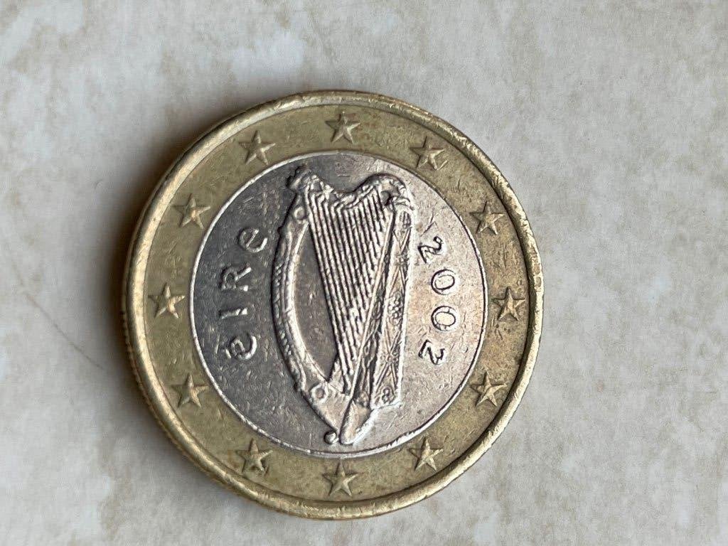 Ierland munt  1 euro van 2002., Ophalen of Verzenden, Ierland, 1 euro, Losse munt