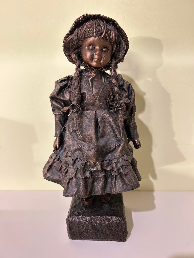 Kunstwerk Textiel Verhard Beeld - Meisje., Ophalen of Verzenden