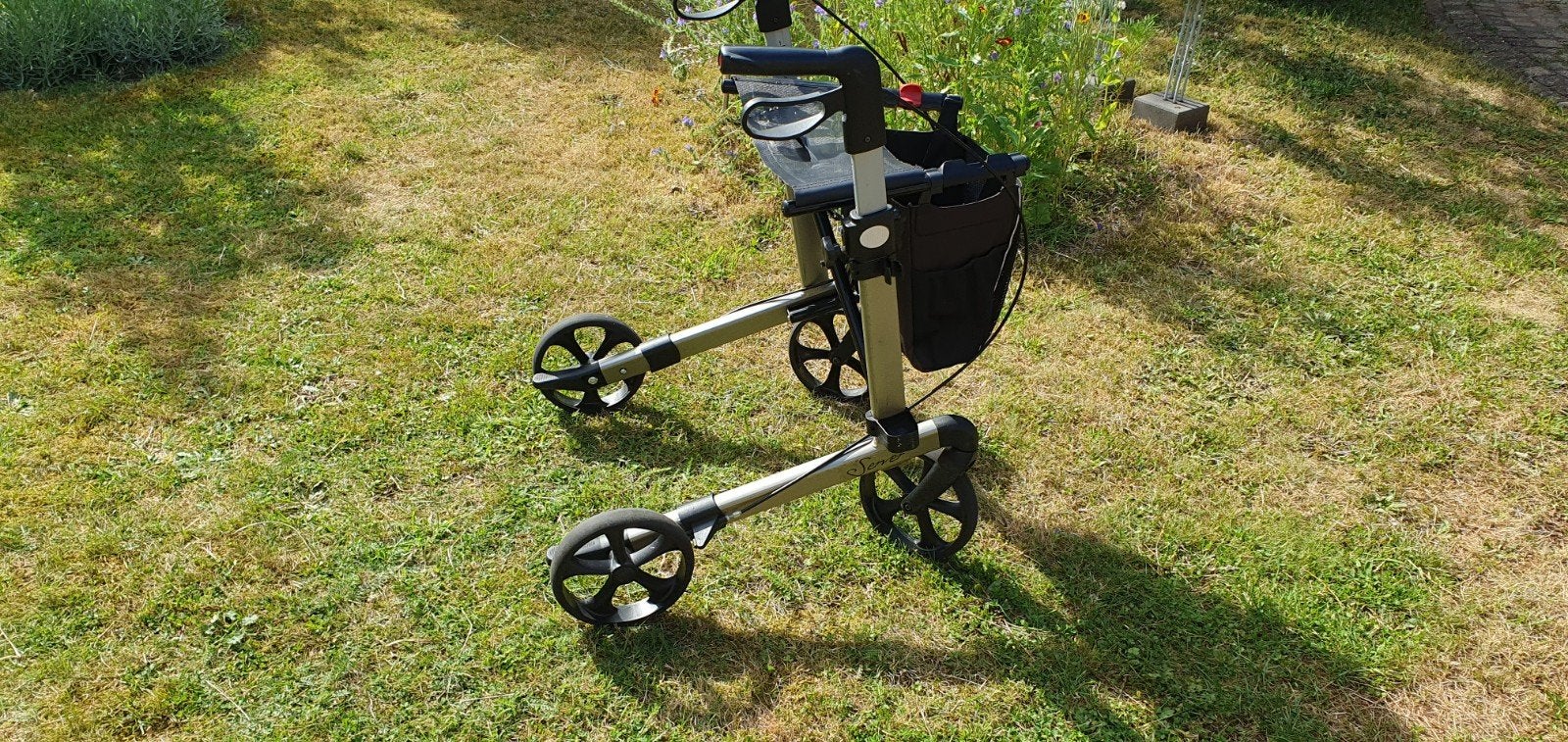 Rollator Rehasense Server lichtgewicht, Ophalen, Lichtgewicht, Zo goed als nieuw