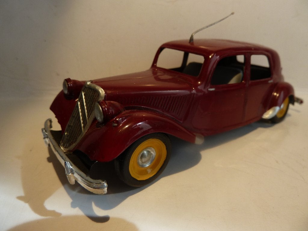 PLASTIC CITROËN TRACTION   15 cm.     &   MINT, Ophalen of Verzenden, Nieuw, Auto