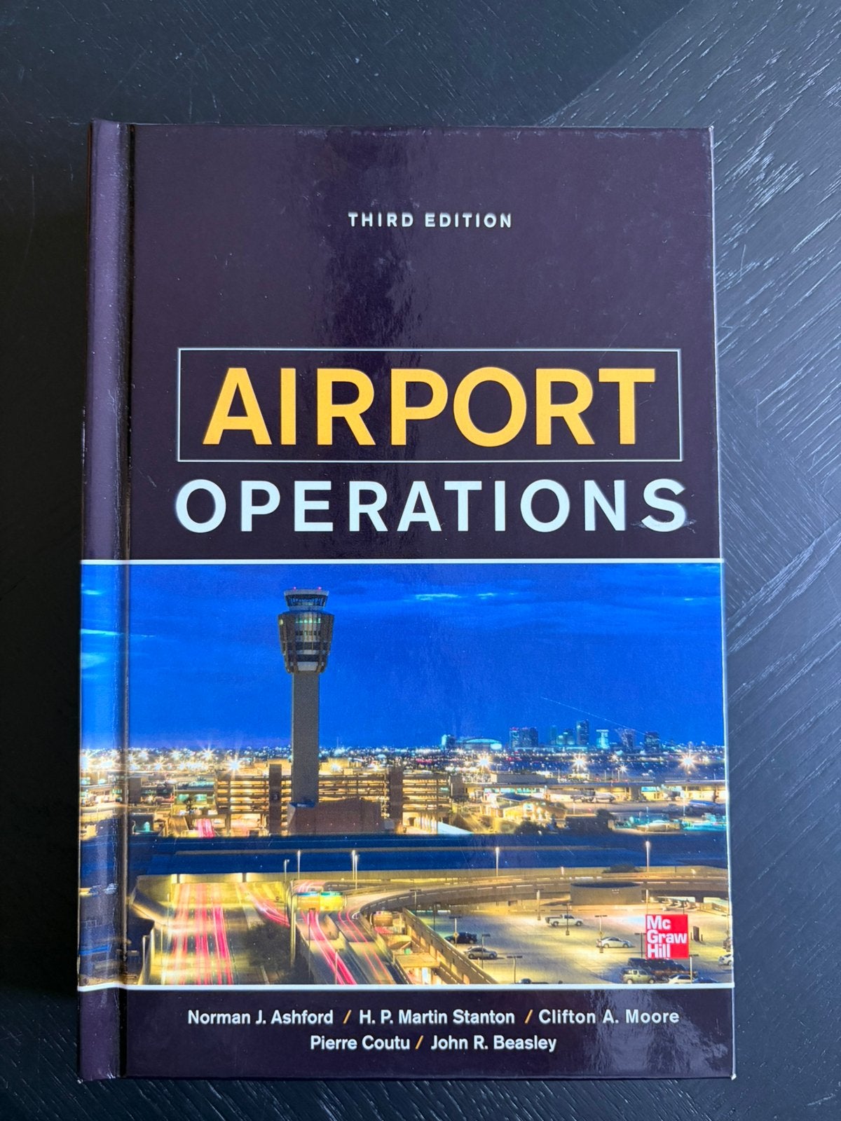 Airport Operations, Ophalen of Verzenden, Beta, Zo goed als nieuw, HBO