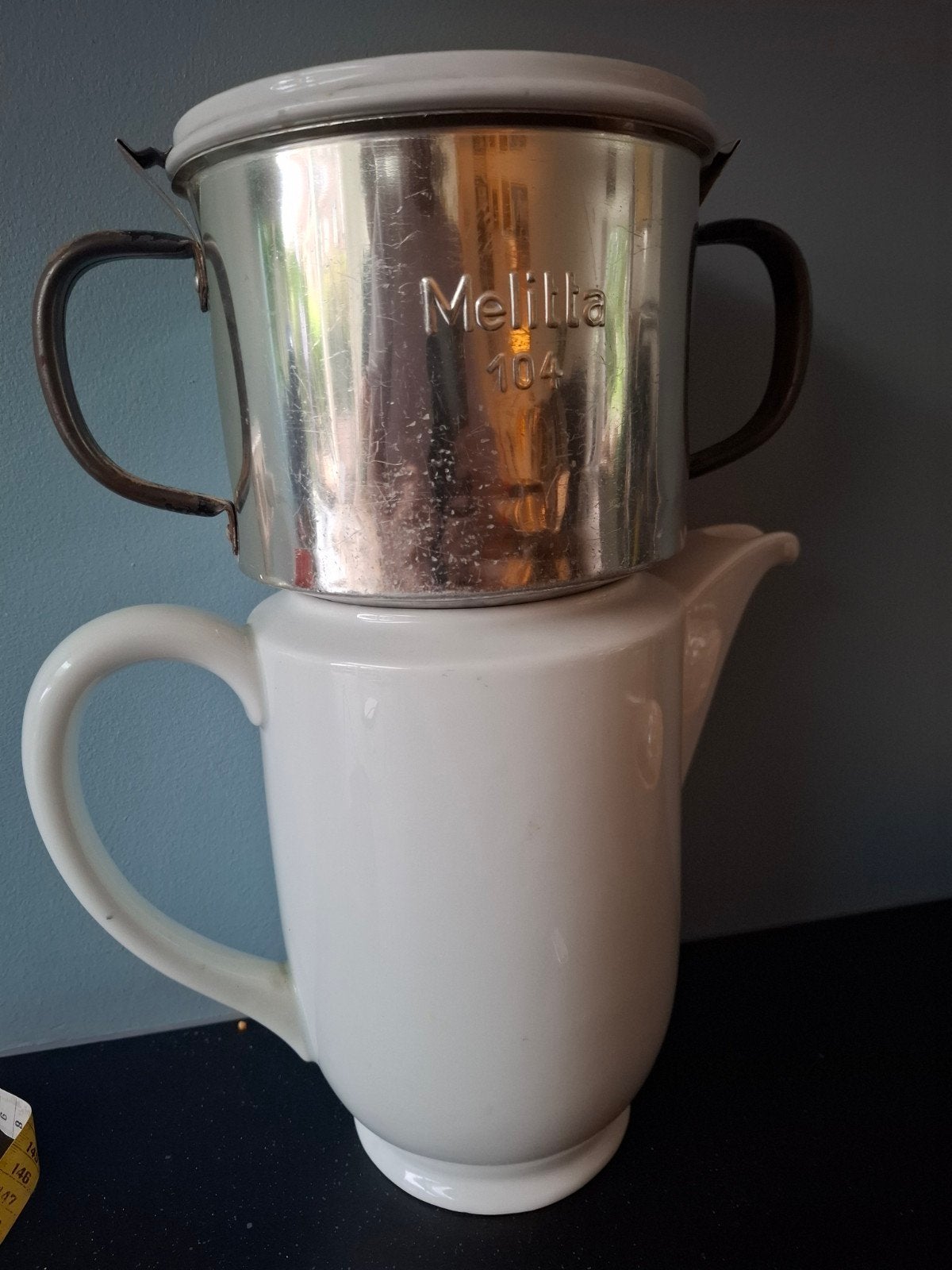 Melitta koffiepot met filter, 38 cm hoog, Ophalen of Verzenden, Steen/keramiek, Wit, Overige merken