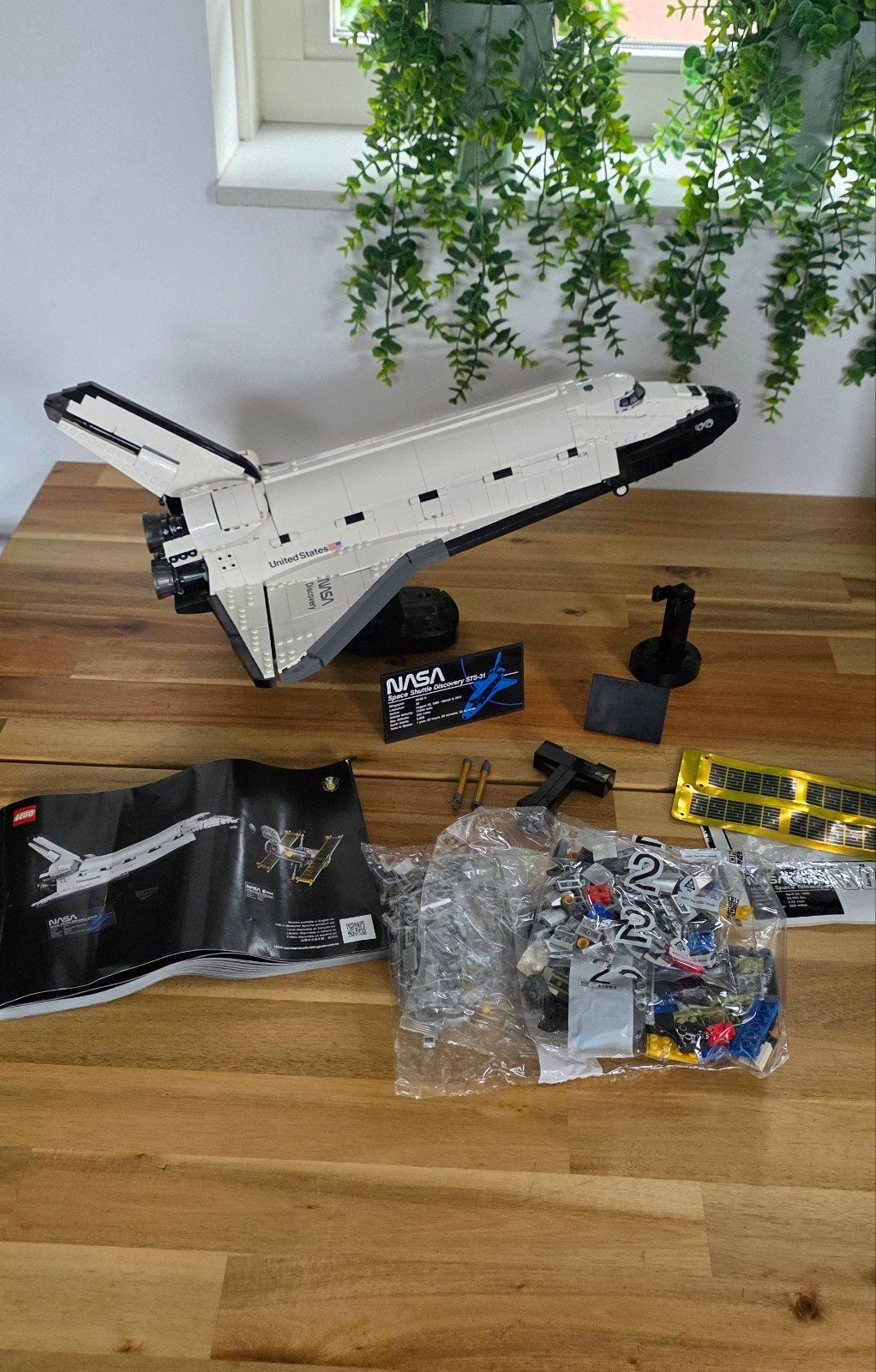 LEGO NASA Space Shuttle Discovery 10283, Ophalen of Verzenden, Zo goed als nieuw, Complete set, Lego