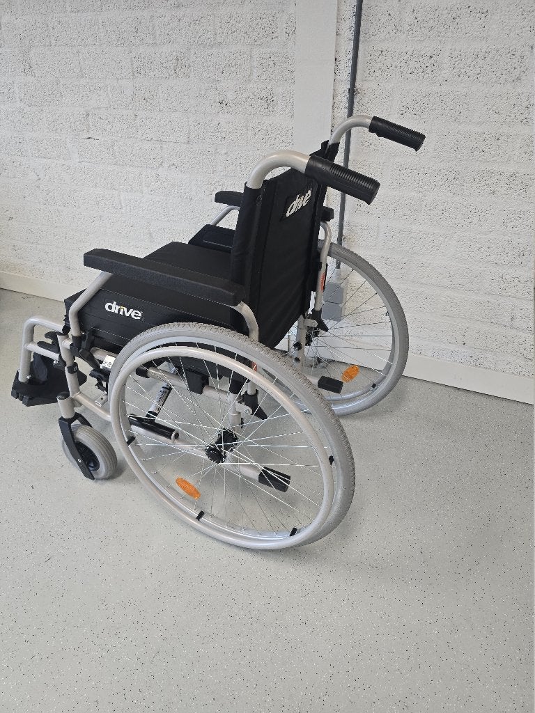 Drive Ecotec 2G, Inklapbare rolstoel incl. zitkussen (46cm), Drive, Drive, Ophalen of Verzenden, Zo goed als nieuw