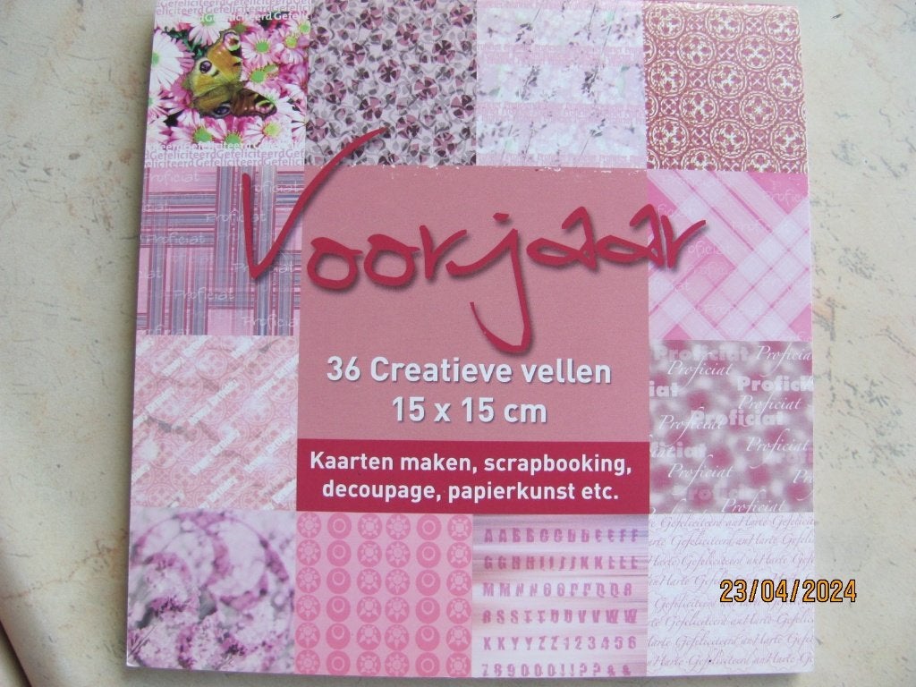NIEUWSTAAT papier PAPIERBLOK paperpad VOORJAAR 12 designs, Hobby en Vrije tijd, Ophalen of Verzenden, Nieuw, Overige thema's, Overige typen