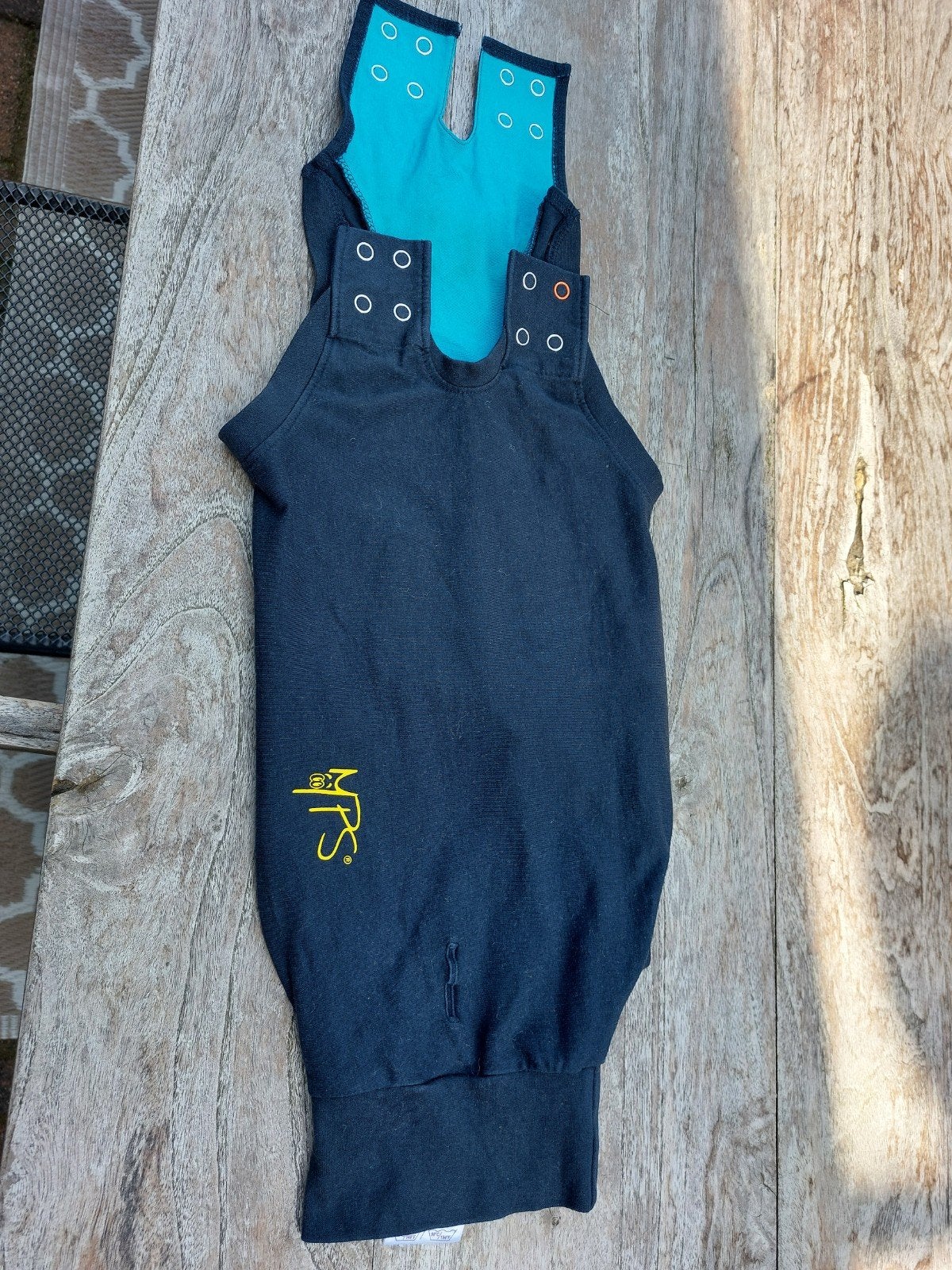 Medical pet shirt voor honden., Ophalen
