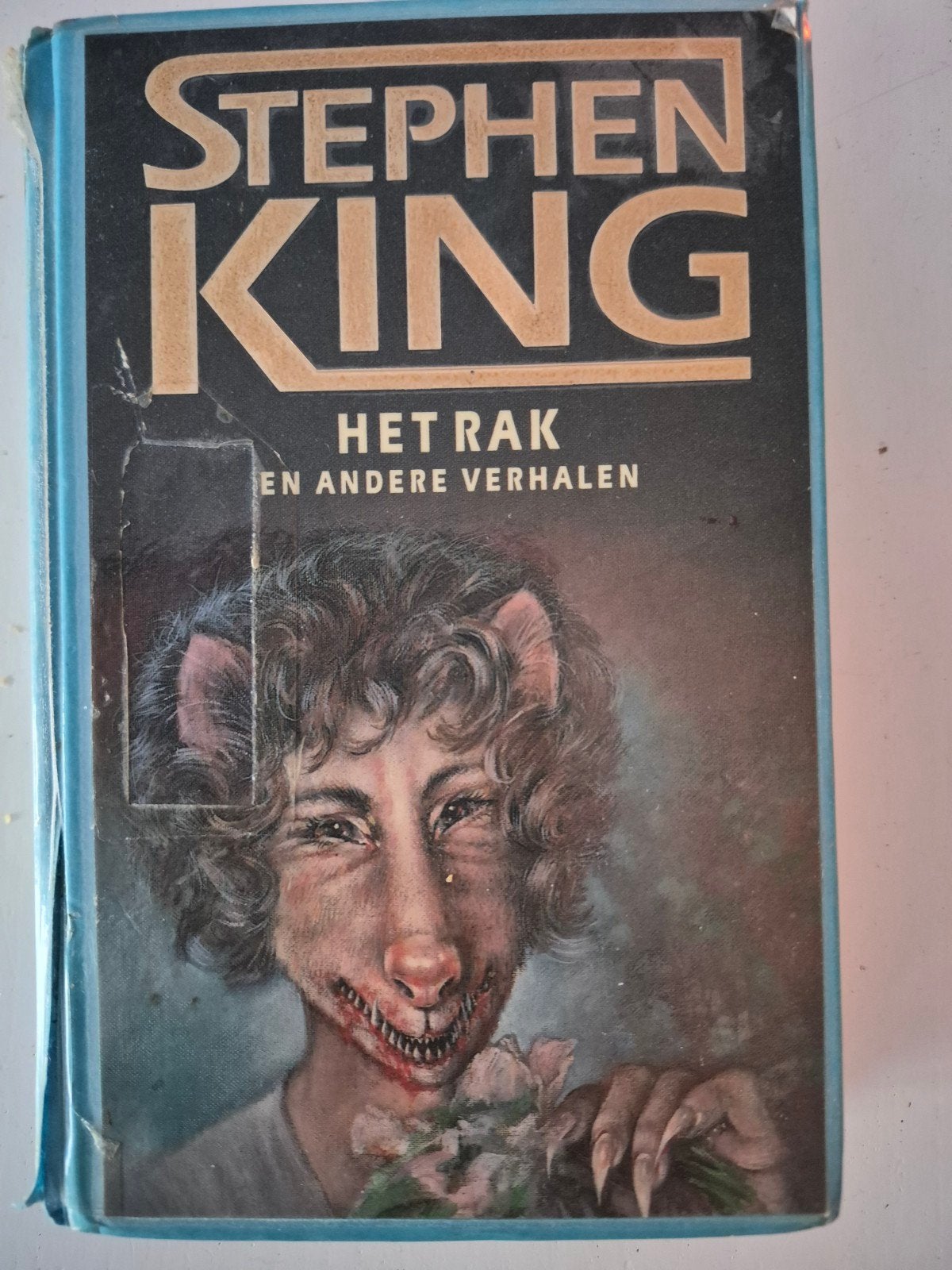 Stephen King - Het Rak en andere verhalen (hardcover), Ophalen of Verzenden, Gelezen, Stephen King, Nederland