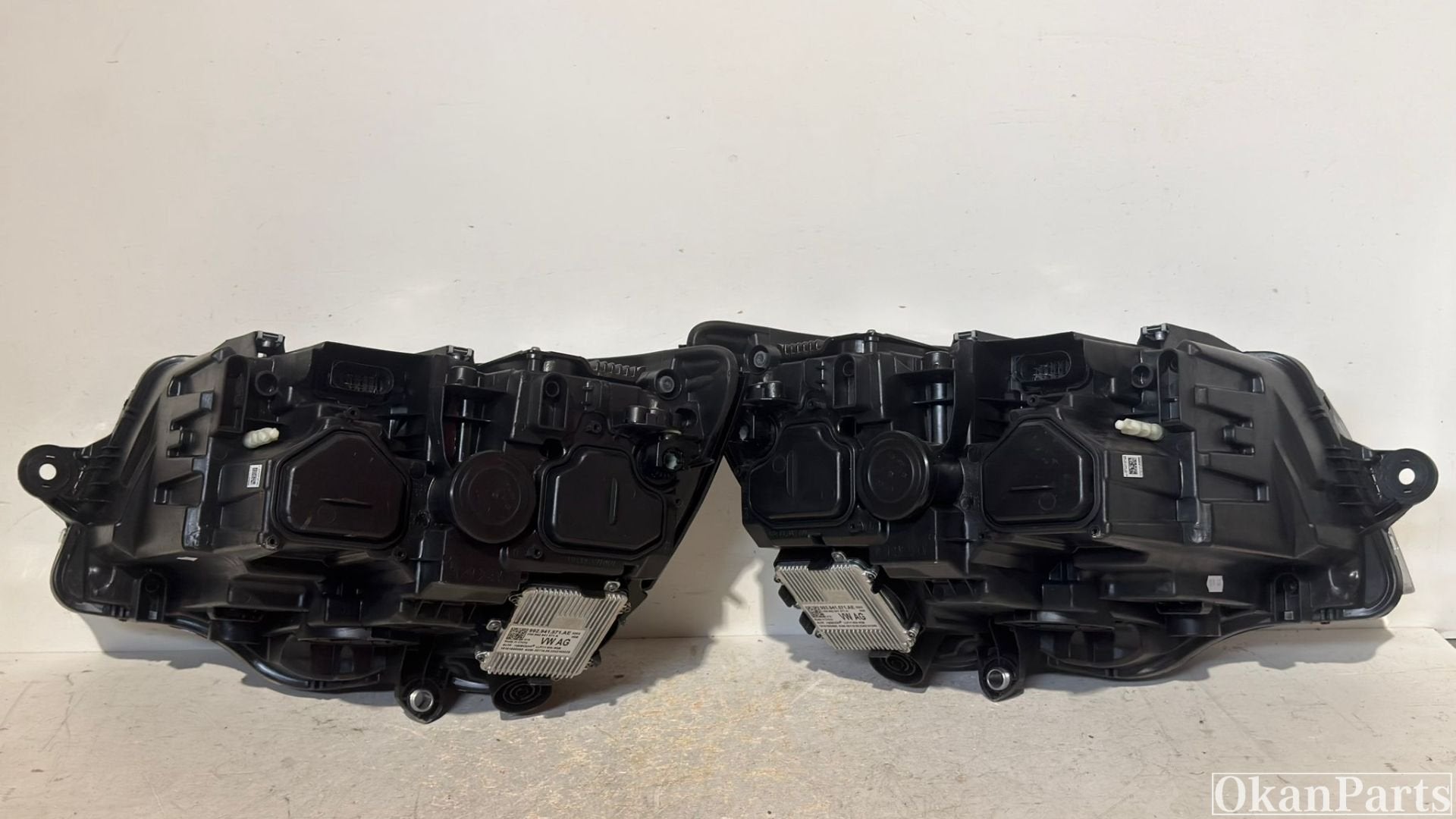 Volkswagen Transporter T6 LED Koplamp Links Rechts, Info@fabrikant.eu, Fabrikant BV, Fabrikantstraat 1
1000 AA  Amsterdam, NL