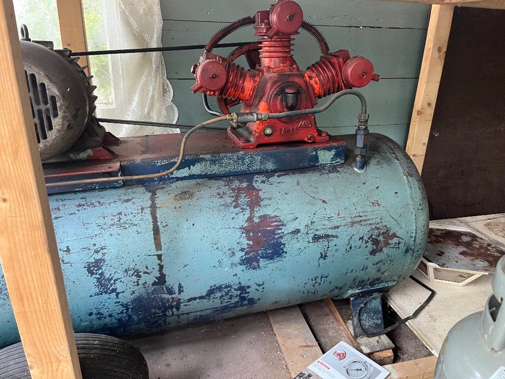 Gratis op te halen 400 VAC 3-cilinder compressor, Doe-het-zelf en Verbouw, Compressors, Ophalen, Gebruikt, 200 tot 400 liter/min