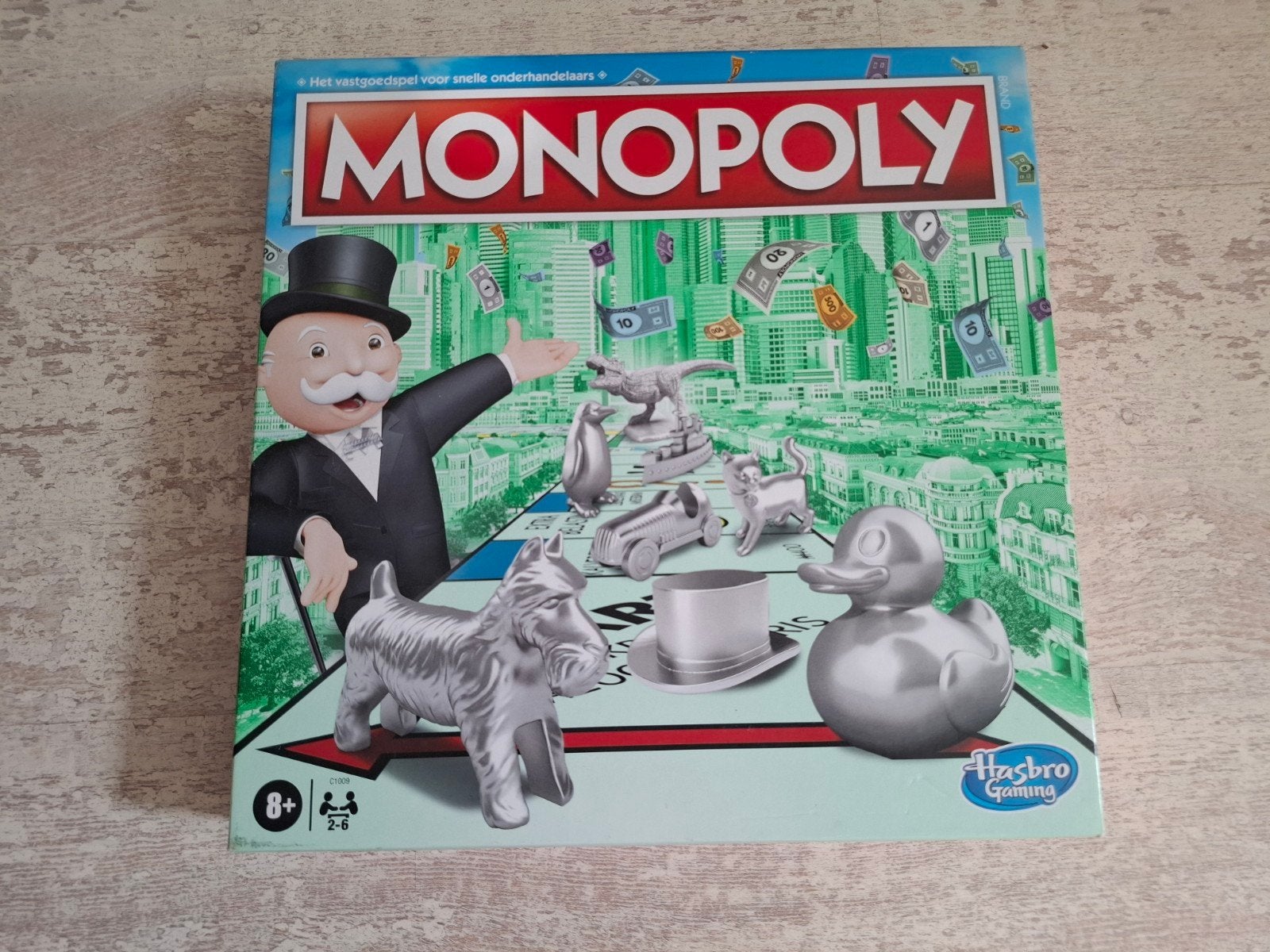 Monopoly spel in nieuw staat, Hobby en Vrije tijd, Gezelschapsspellen | Bordspellen, Vijf spelers of meer, Ophalen of Verzenden