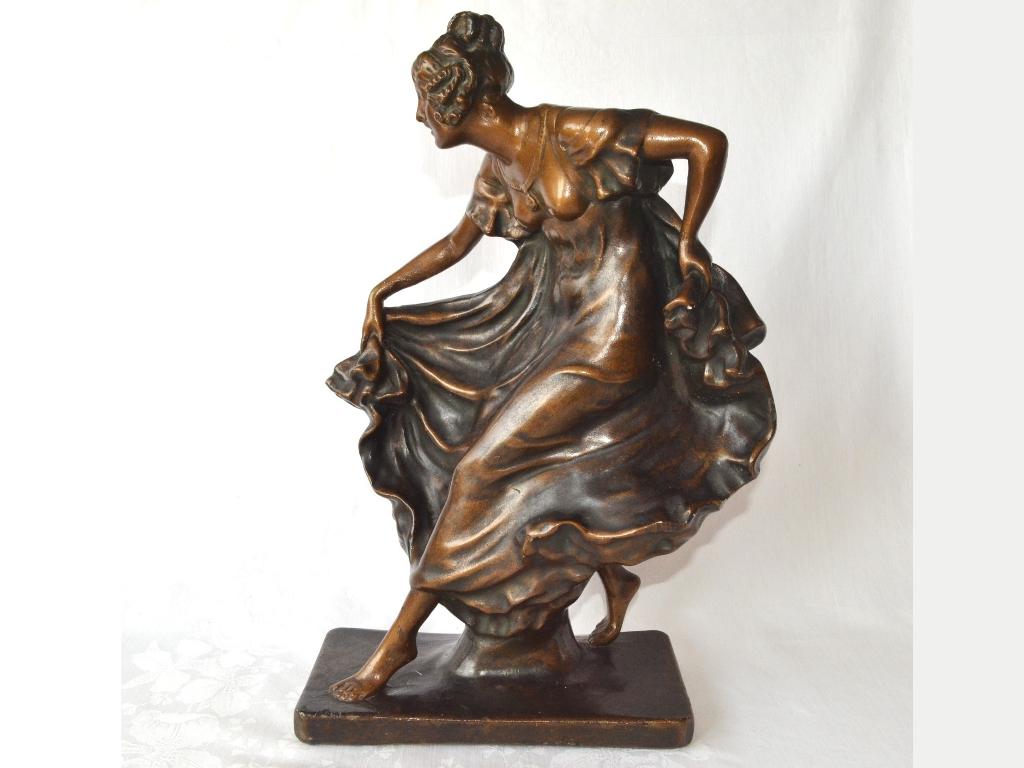 Ernst SEGER – Danseres met zwierige jurk, Jugendstil beeld, Handgemaakt, Gips, Art nouveau, Ophalen of Verzenden