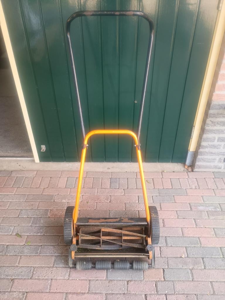 Handgrasmaaier - In hoogte verstelbaar, Ophalen, Gebruikt, Handgrasmaaier