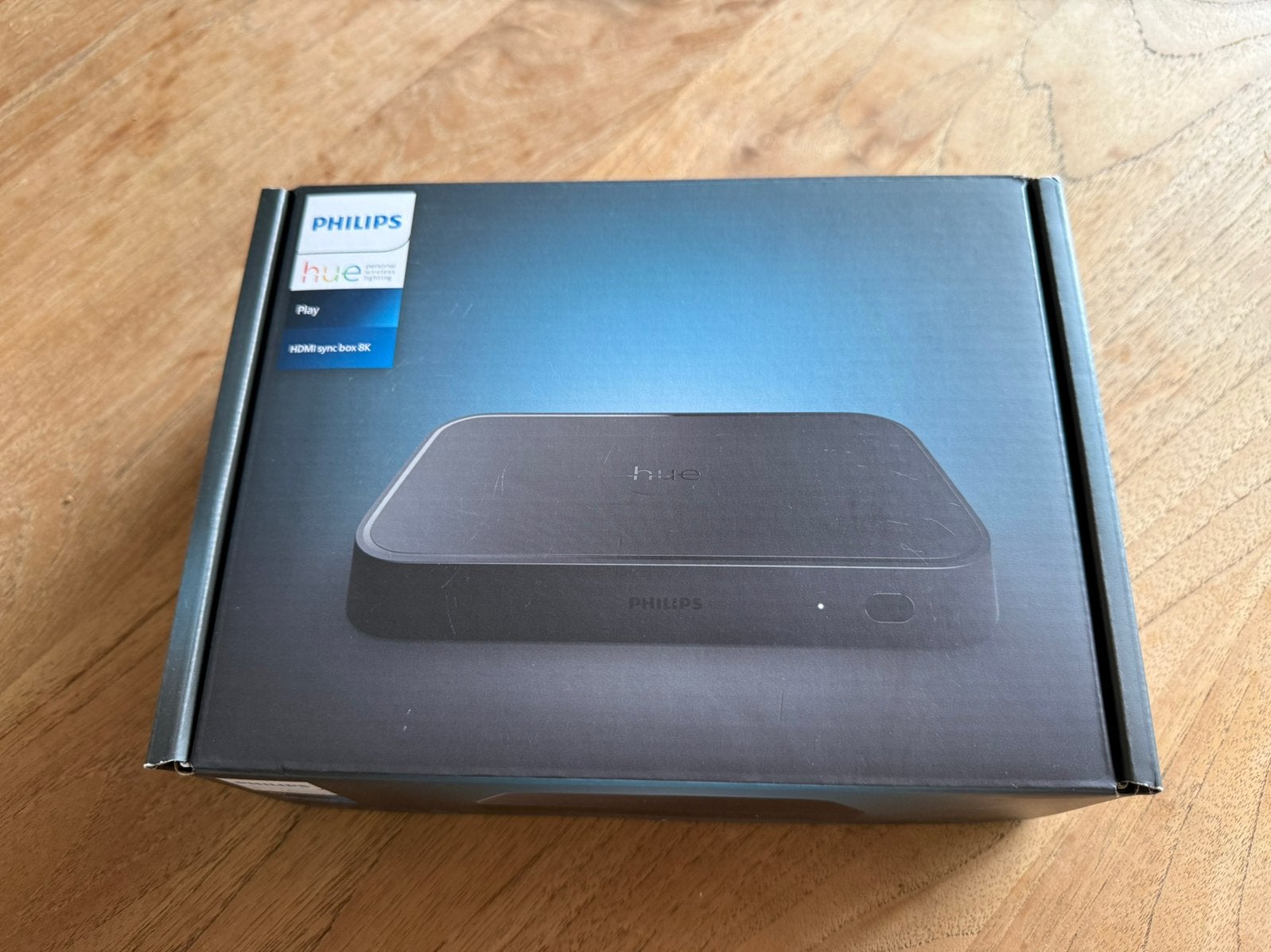 Philips Hue Play HDMI sync box 8k, Ophalen of Verzenden, Zo goed als nieuw