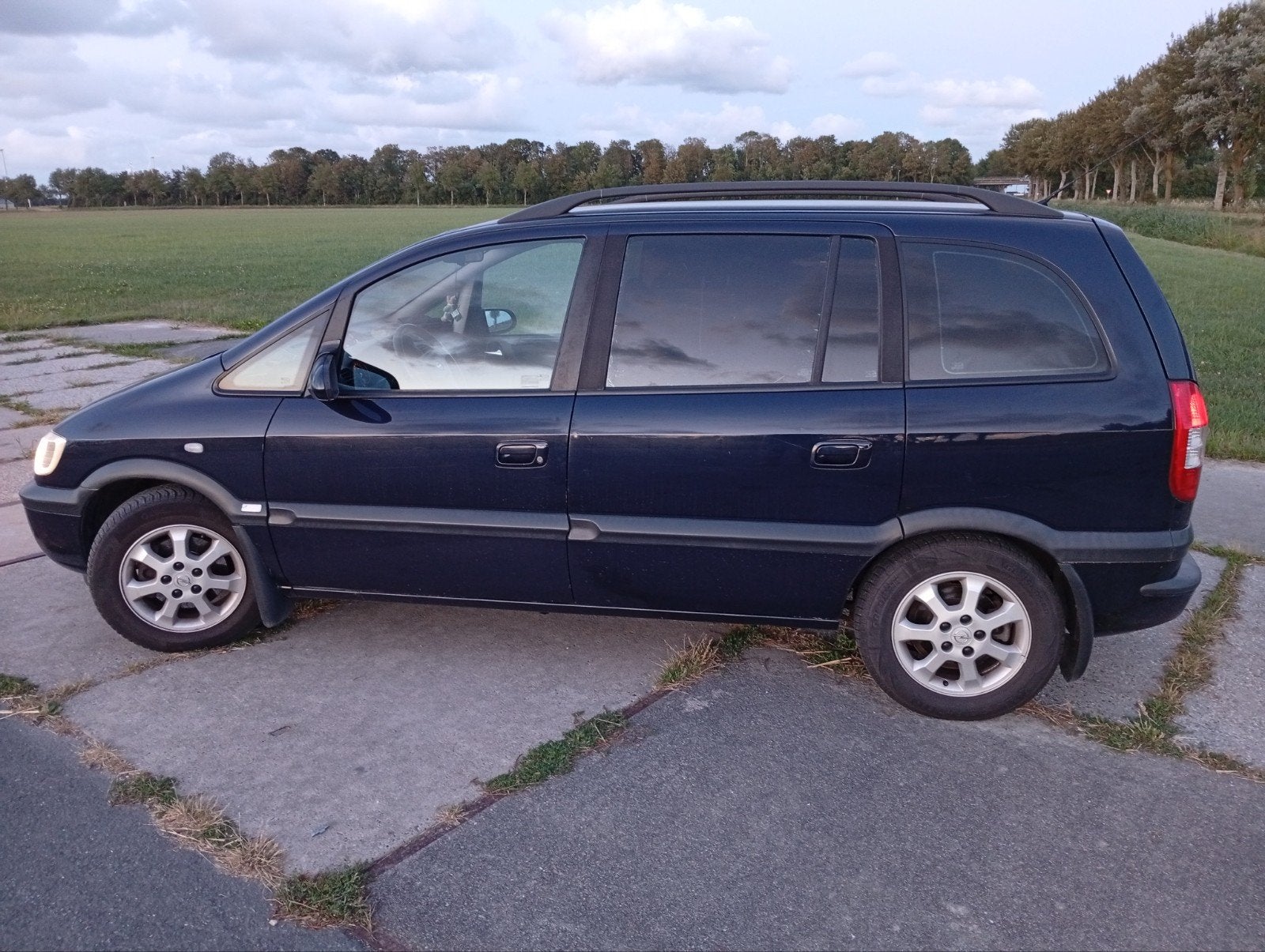 Opel Zafira 1.8 16V 2003 Blauw, Voorwielaandrijving, Zwart, 4 cilinders, Blauw