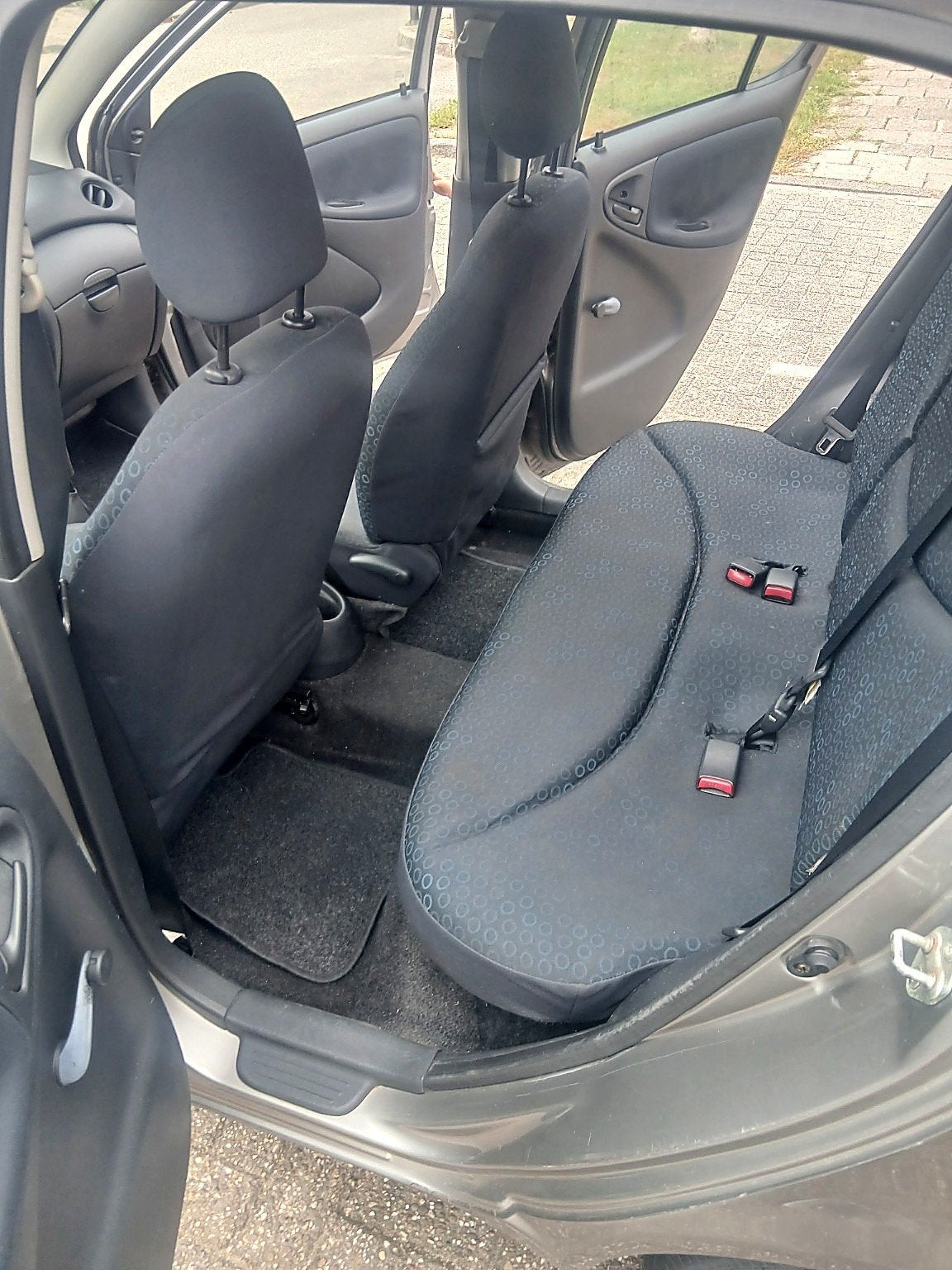 Foto 9 van Toyota Yaris 1.3 87pk zuinige, lage 143000km!