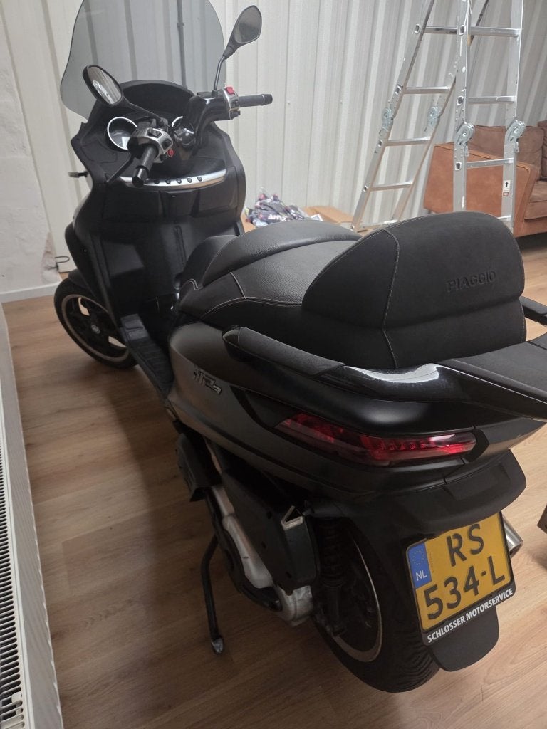 Piaggio MP3 500 lt motorscooter, Scooter, Gebruikt, Particulier, 1 cilinder