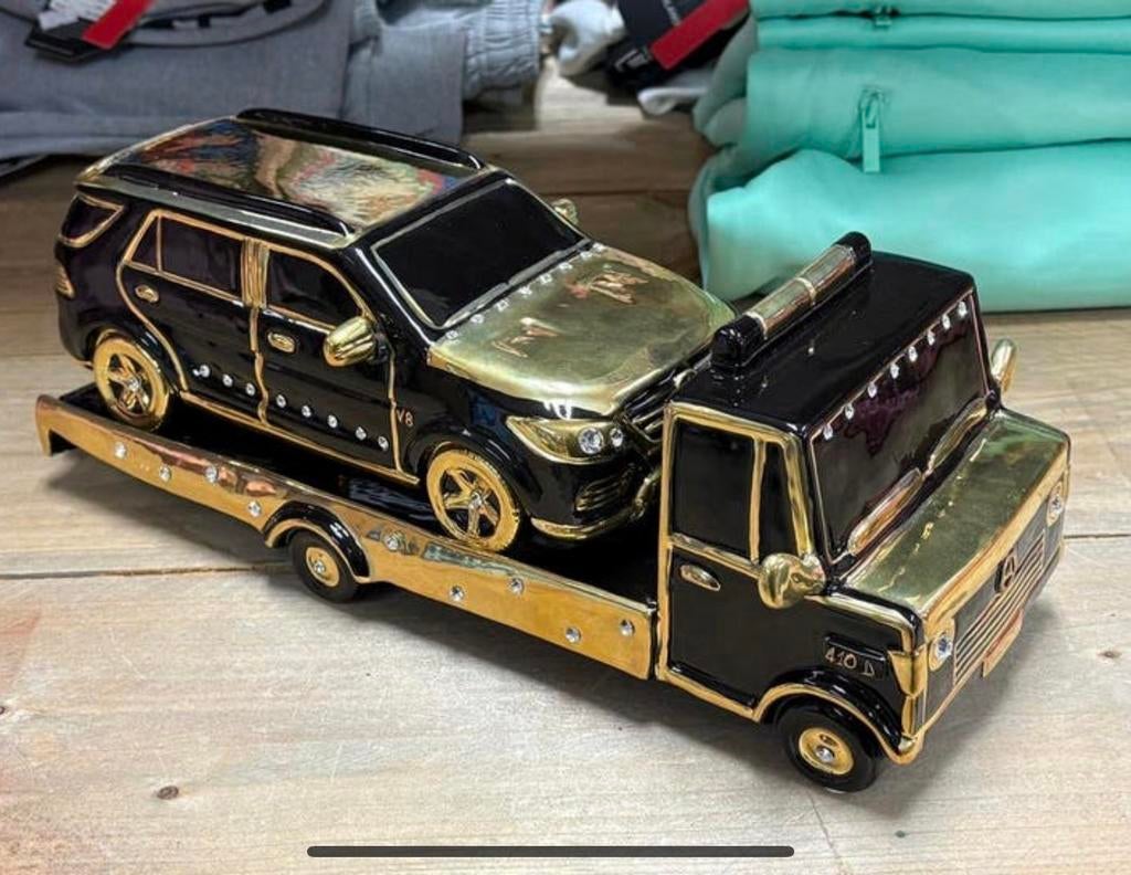 Capodimonte Mercedes Oprijwagen 410d met Mercedes porselein, Ophalen of Verzenden, Nieuw, Porselein, Beeldje(s)