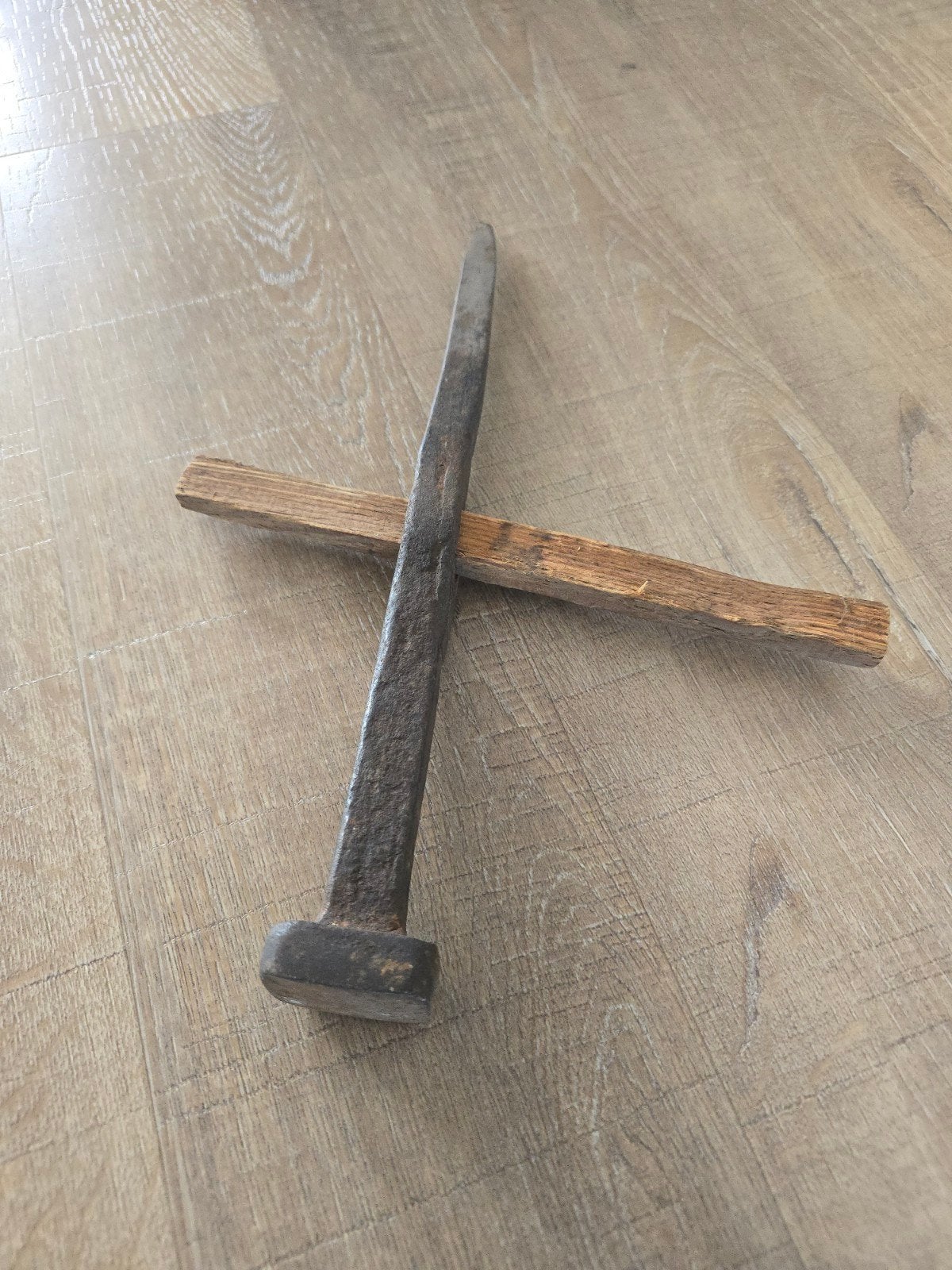 33 cm lange antieke ijzeren nagel / spijker/ haarspit ijzer, Ophalen of Verzenden