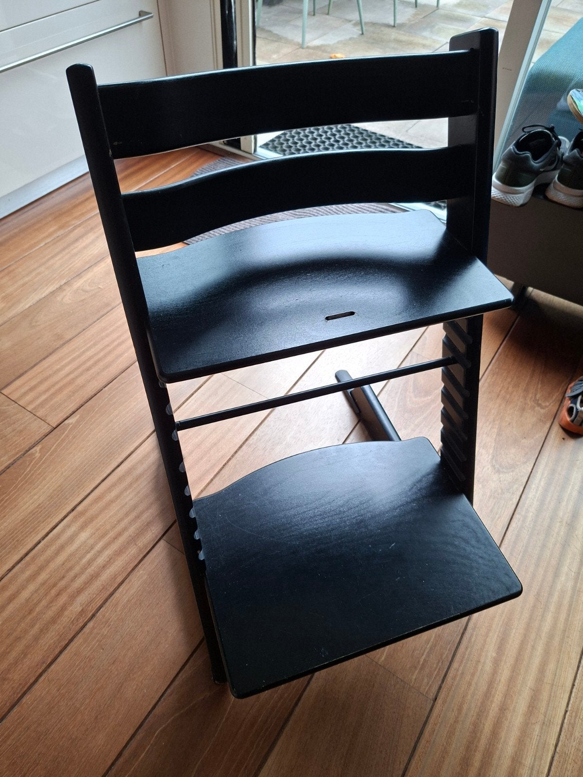 Stokke Tripp Trapp meegroeistoel zwart, Ophalen, Gebruikt, Meegroeistoel, Aanschuifbaar