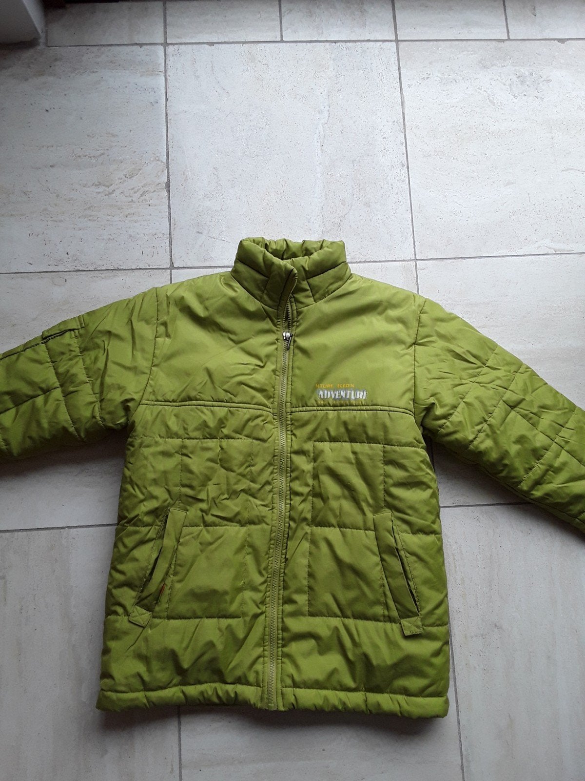 Groene gewatteerde jas voor kinderen - Kikikwon 140, Ophalen of Verzenden, Nieuw, Kikikwon, Jongen of Meisje