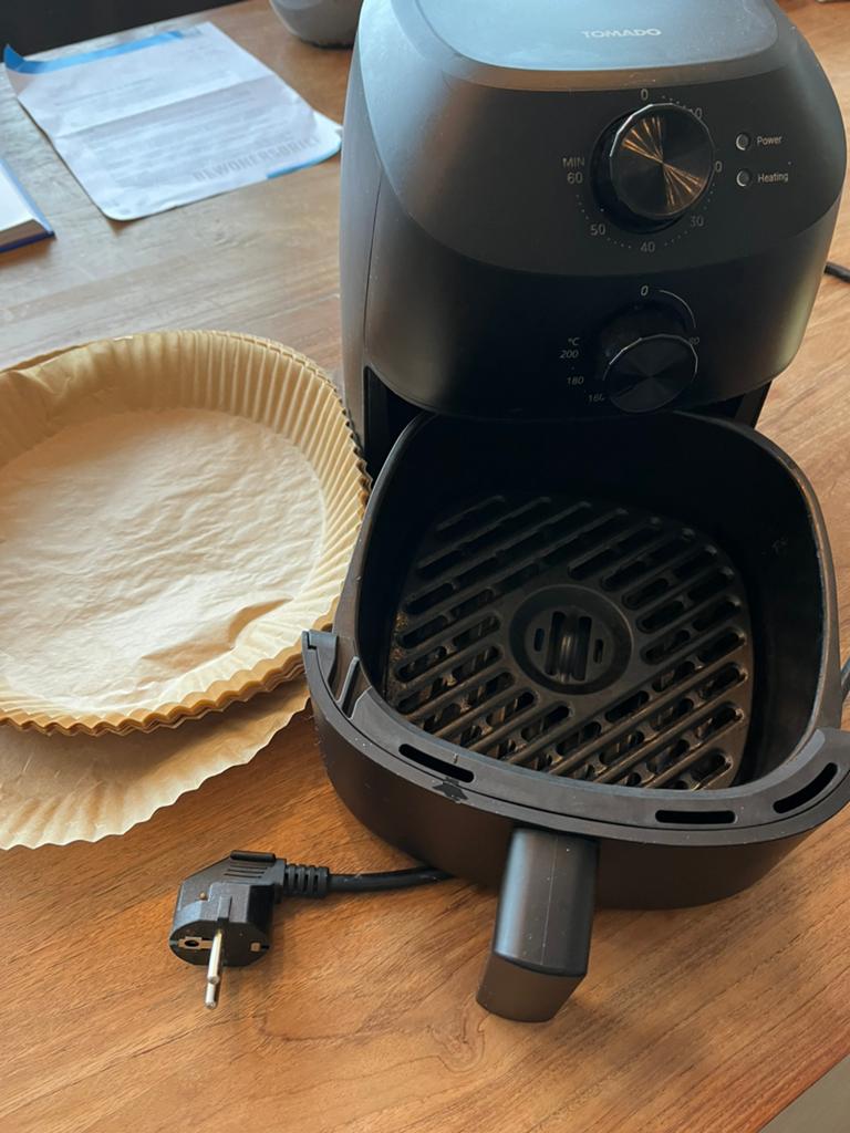 Tomado airfryer, Ophalen of Verzenden, Zo goed als nieuw, Airfryer