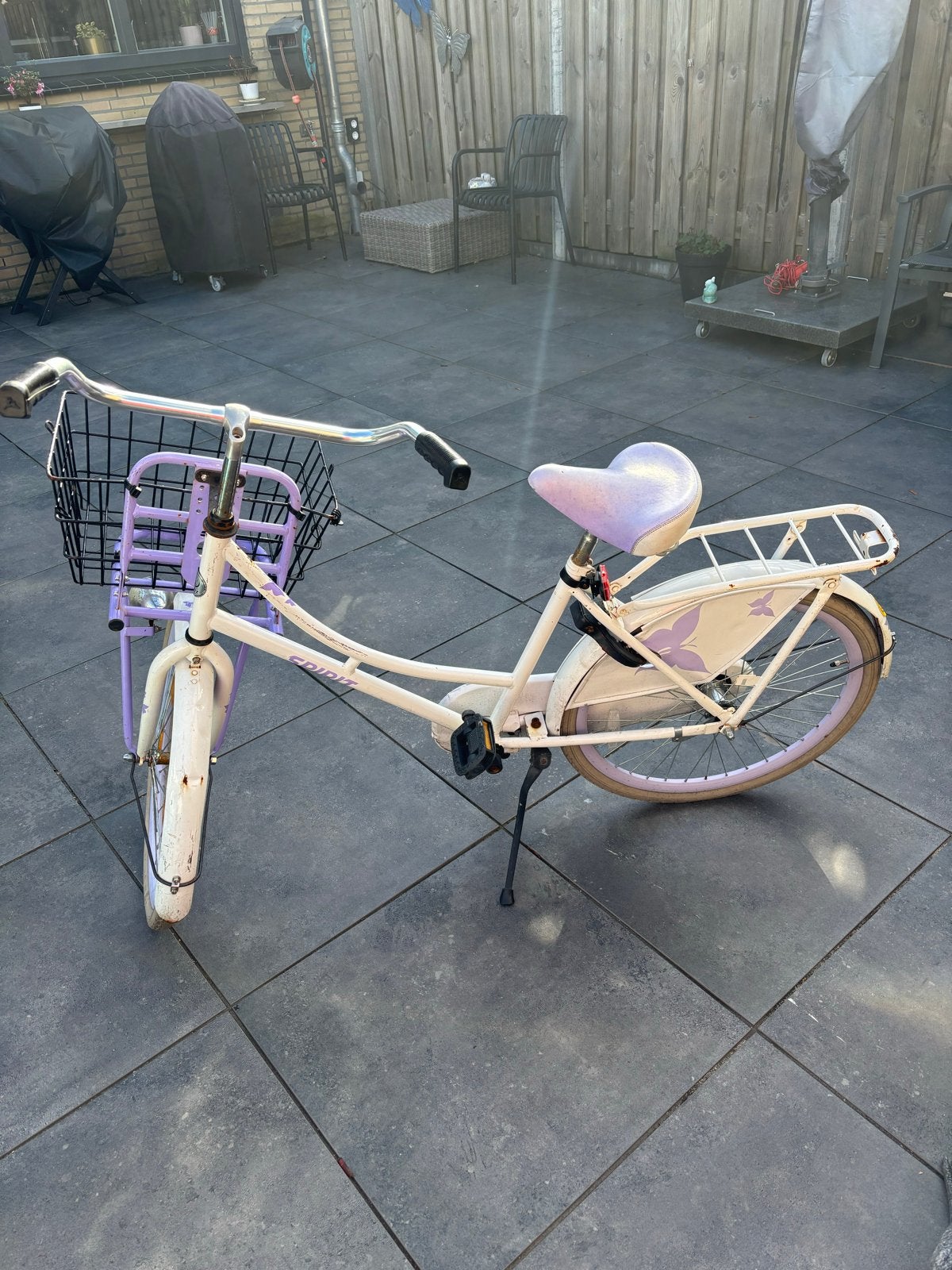 Spirit kinderfiets 24 inch met mandje en bagagedrager, Fietsen en Brommers, Ophalen, Gebruikt, Terugtraprem, 24 inch