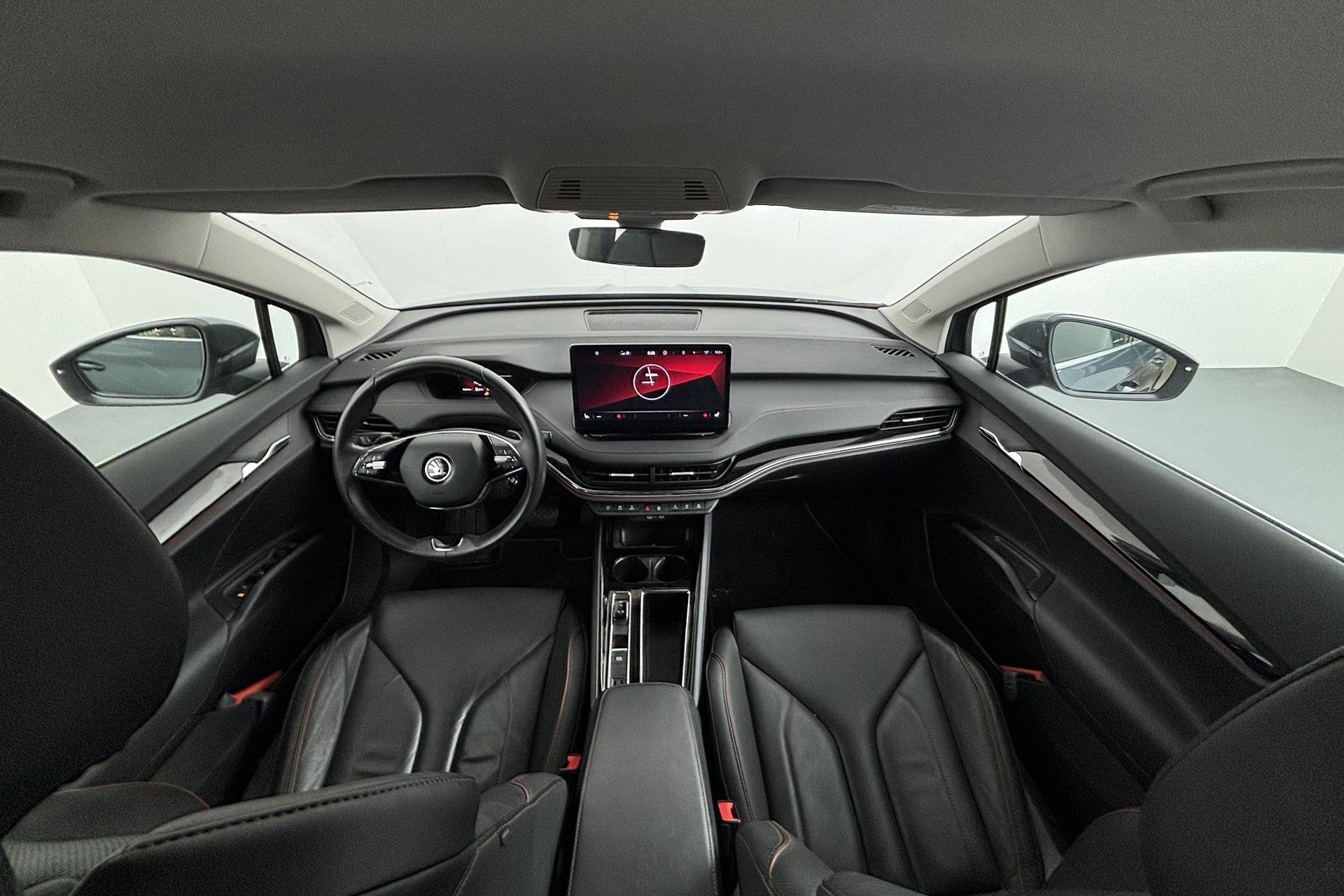 Skoda Enyaq iV 80 Premium elektrisch comfort met leder, warm, Auto's, Automatische klimaatregeling, Achterwielaandrijving, Gebruikt