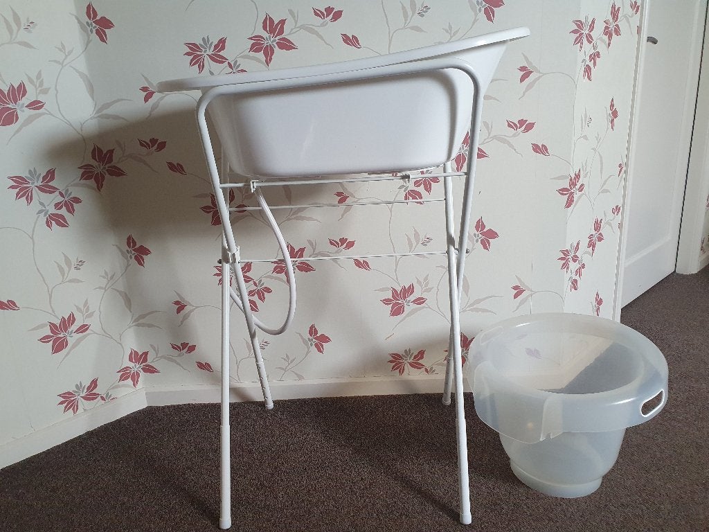 Baby bad met standaard, Kinderen en Baby's, Zo goed als nieuw, Badje, Standaard, Ophalen