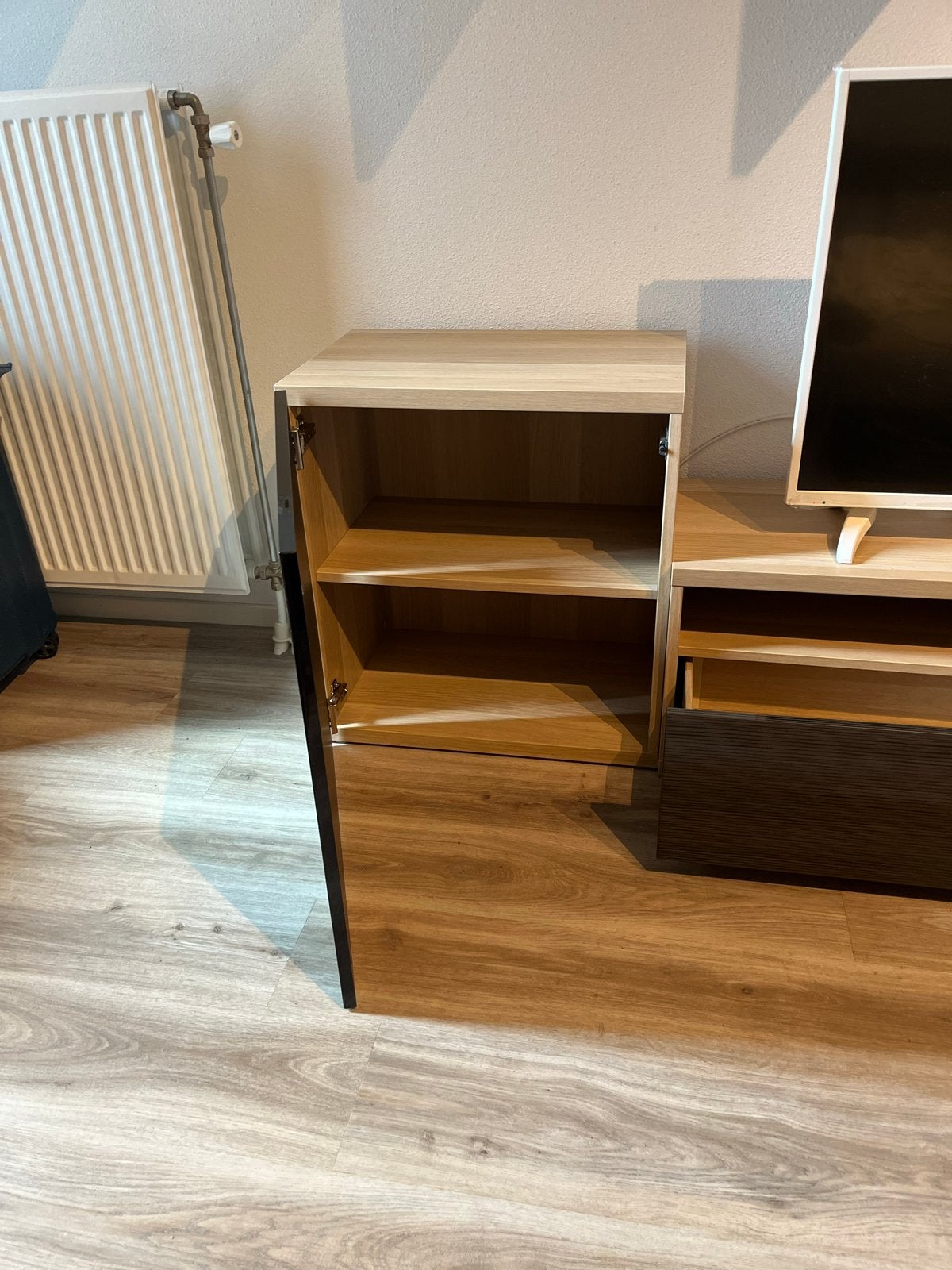 Foto 13 van Ikea Bestå TV-meubel en wandkasten