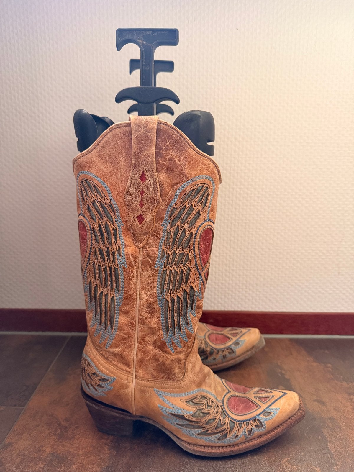 Corral Boots Westernlaarzen met Vleugels en Harten, Kleding | Dames, Ophalen of Verzenden, Gedragen, Bruin, Hoge laarzen