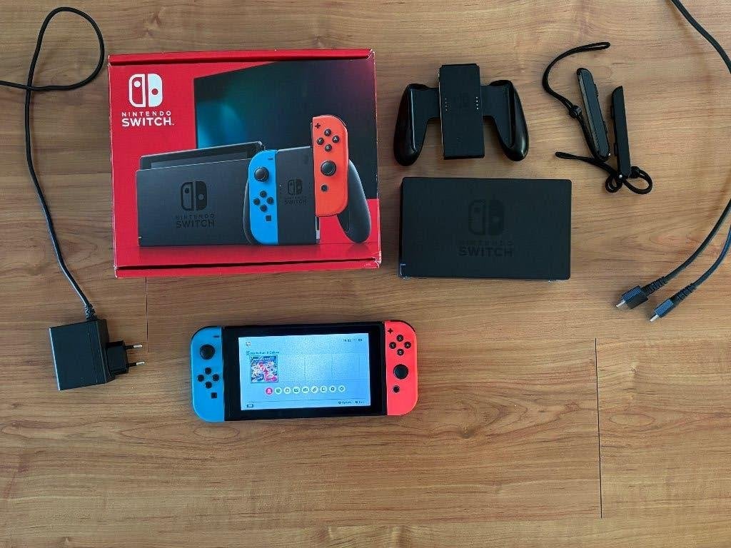Nintendo switch V2 compleet, Ophalen of Verzenden, Zo goed als nieuw, Met 2 controllers, Switch 2019 Upgrade