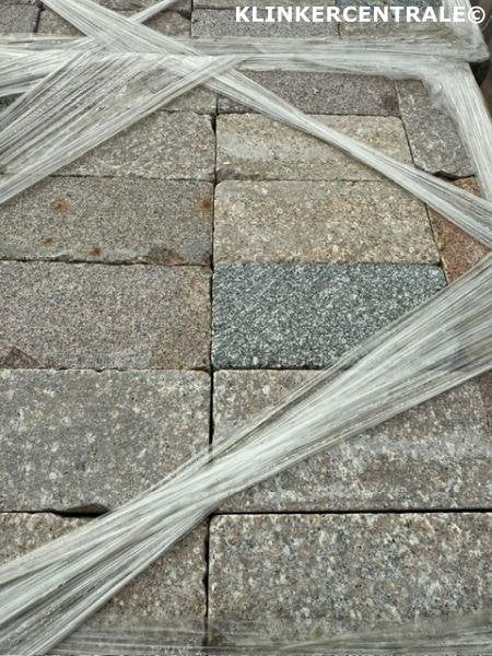 30m2 gemêleerd natuurst. klinkers 26x12,5x8cm kinderkoppen, Tuin en Terras, Tegels en Klinkers, Bij dit gebruikte product niet meer te achterhalen.