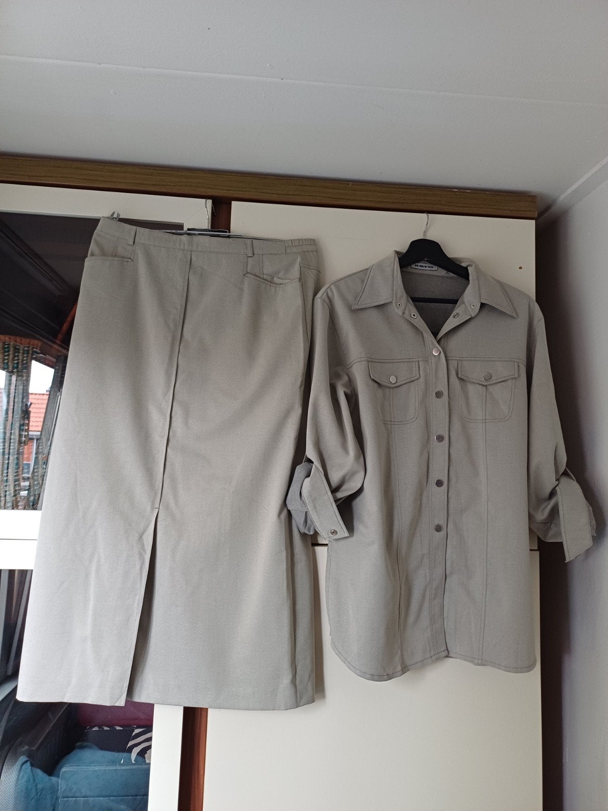RAVENS SETJE.  ZGAN, Kleding | Dames, Ophalen of Verzenden, Zo goed als nieuw, Maat 38/40 (M)