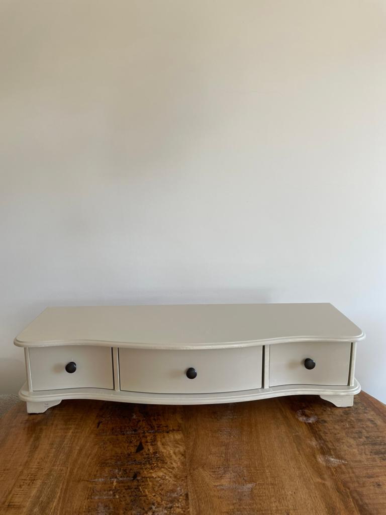 Charmant houten kastje, Huis en Inrichting, Kasten | Ladekasten, Zo goed als nieuw, 3 of 4 laden, Minder dan 100 cm, 25 tot 50 cm