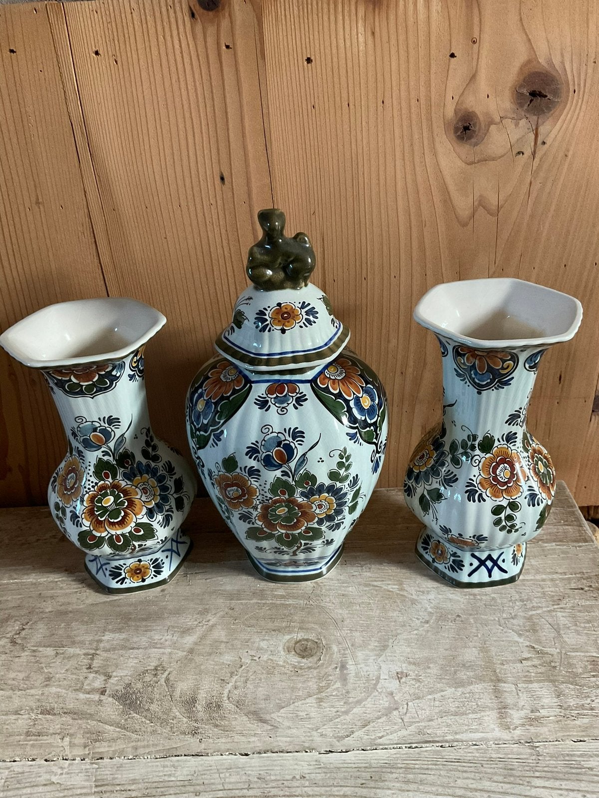 Leuke set Delft Hanpainted, Antiek en Kunst, Antiek | Vazen, Ophalen of Verzenden