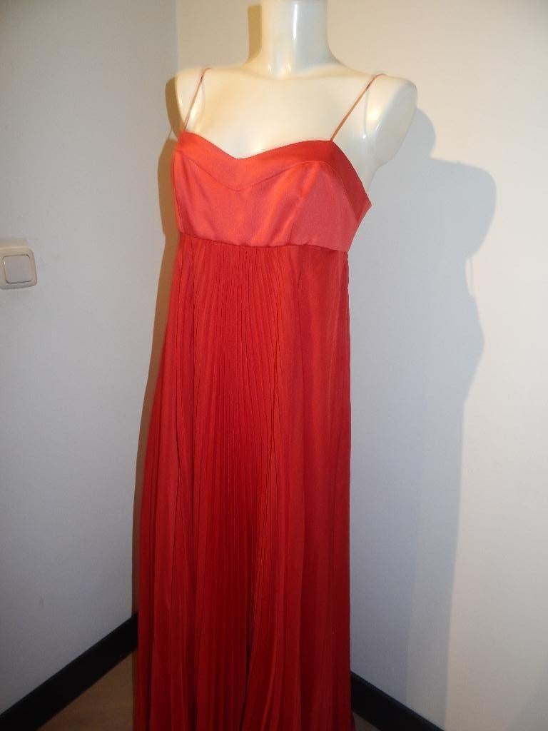 Pinko chique maxi dress cerise rood van kleur uitlopendI44, Kleding | Dames, Jurken, Verzenden, Zo goed als nieuw, Maat 38/40 (M)