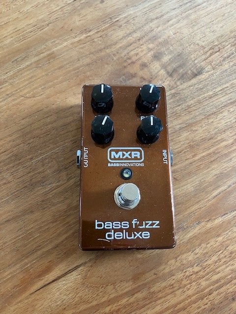 MXR M84 Bass Fuzz deluxe, Muziek en Instrumenten, Effecten, Ophalen of Verzenden, Zo goed als nieuw