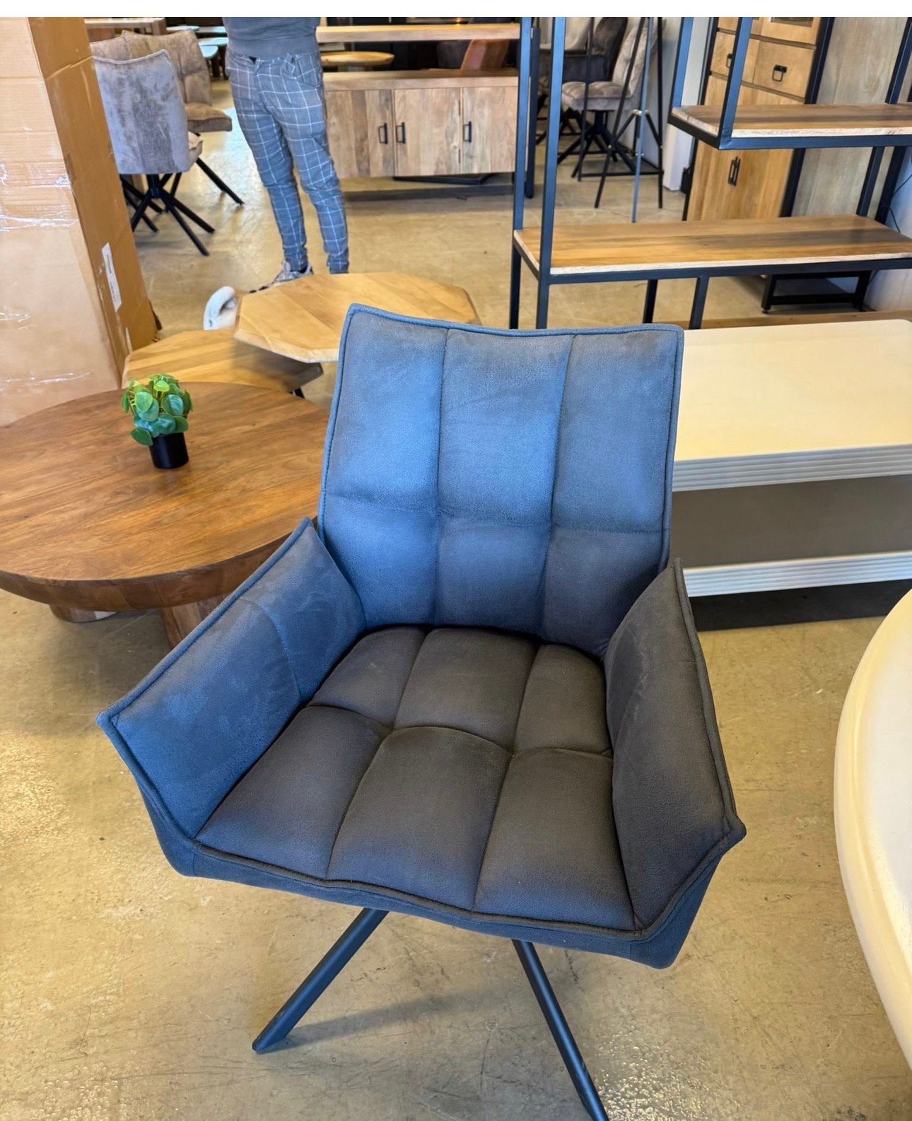 Mooie set ! 5 stoelen met ronde tafel, Huis en Inrichting, Ophalen, Zo goed als nieuw, Rond, 100 tot 150 cm