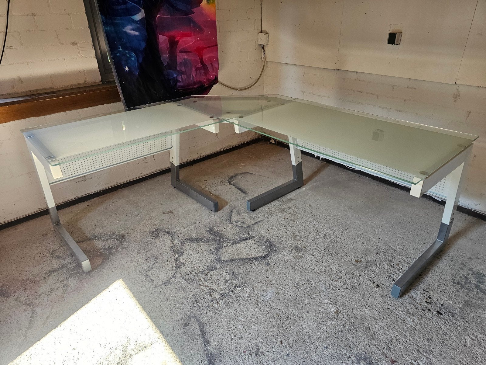 glazen hoek bureau compleet
120x70cm 100x70cm, Huis en Inrichting, Bureaus, Ophalen, Zo goed als nieuw, Hoekbureau
