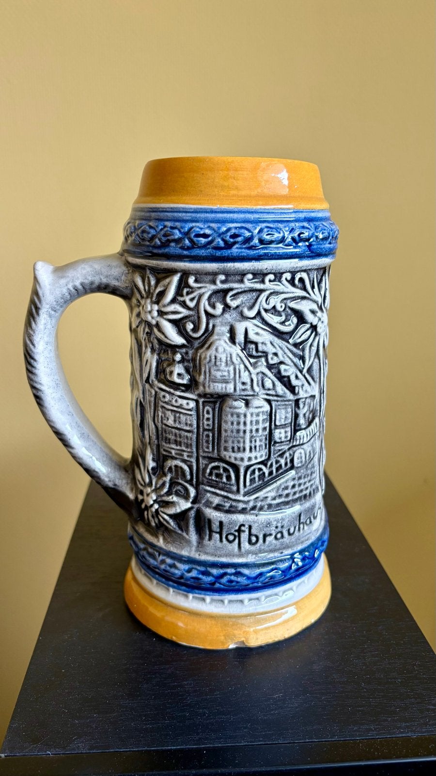 Vintage Hofbräuhaus Bierpul - Keramiek met reliëf, Ophalen of Verzenden