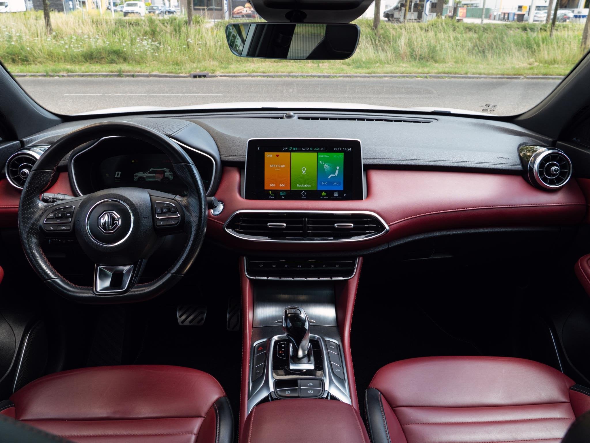 MG EHS 1.5 TGDI Luxury |Pano|Zwarte Hemel|360Cam|Carplay, Auto's, MG, Gebruikt, Euro 6, 258 pk, Wit