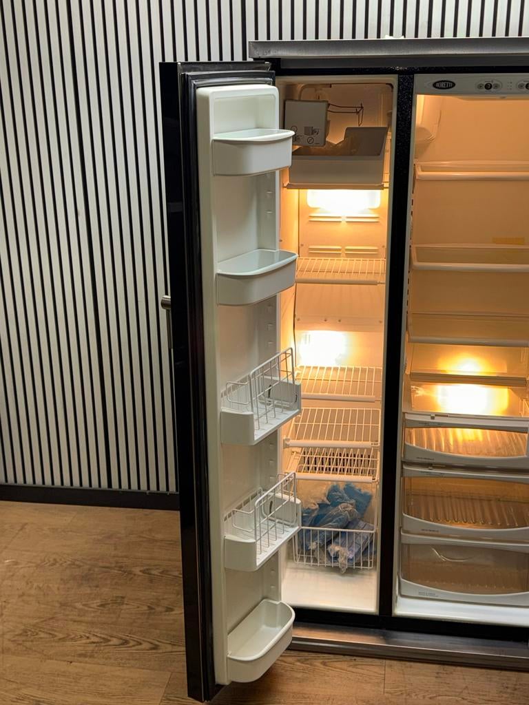 Foto 3 van Luxe Boretti Amerikaanse Koelkast zwart hoogglans 91 cm