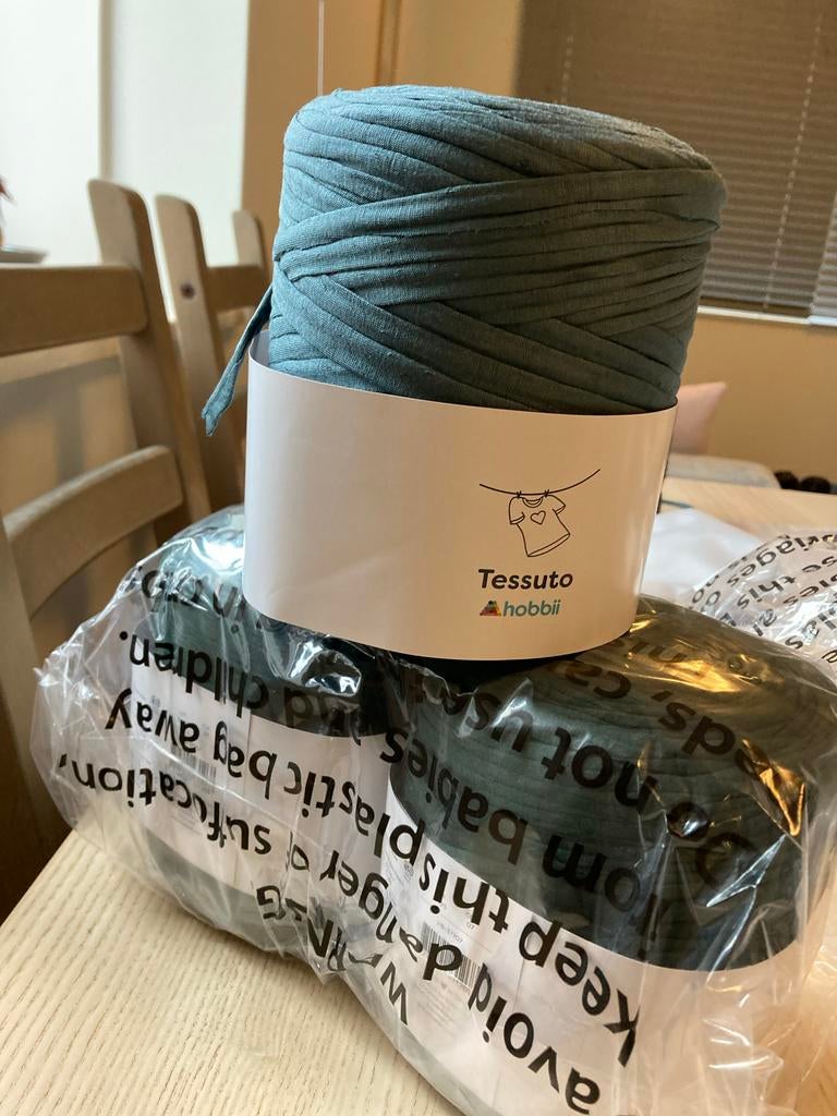 Hobbii Tessuto garen 3 rolls, Ophalen of Verzenden, Nieuw, Breien of Haken, Wol of Garen