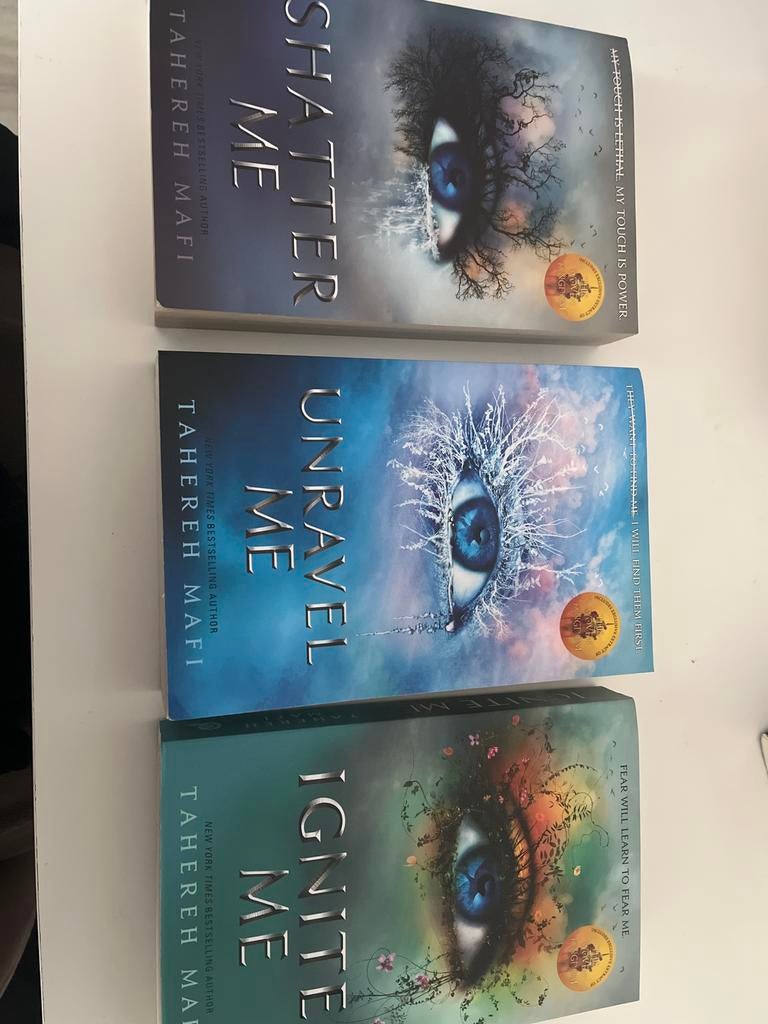 Shatter Me Serie - Tahereh Mafi - 3 Boeken, Boeken, Ophalen, Zo goed als nieuw